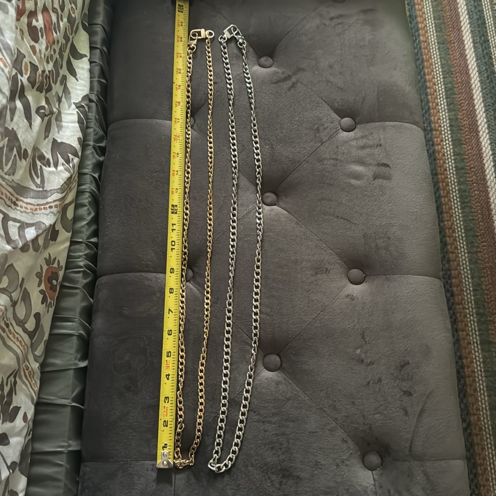 Unbranded Chains - image 6